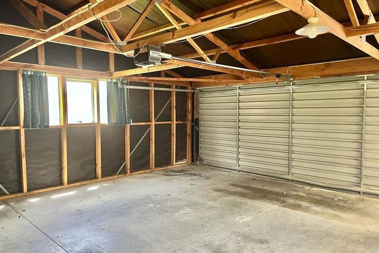 Photo of property in 1/16 Duncan Avenue, Te Atatu South, Auckland, 0610