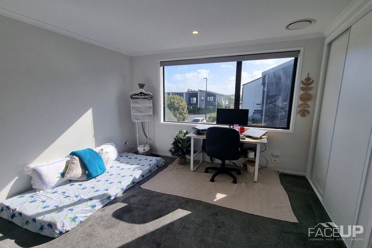 Photo of property in 2 Wai Place, Westgate, Auckland, 0614