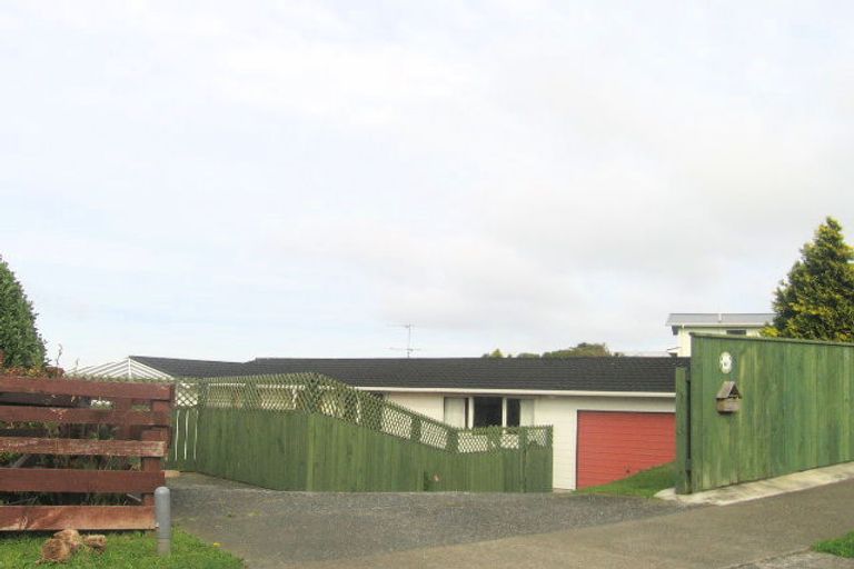 Photo of property in 3 Acacia Avenue, Maungaraki, Lower Hutt, 5010