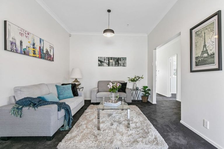 Photo of property in 14 Meadow Street, Mount Wellington, Auckland, 1062