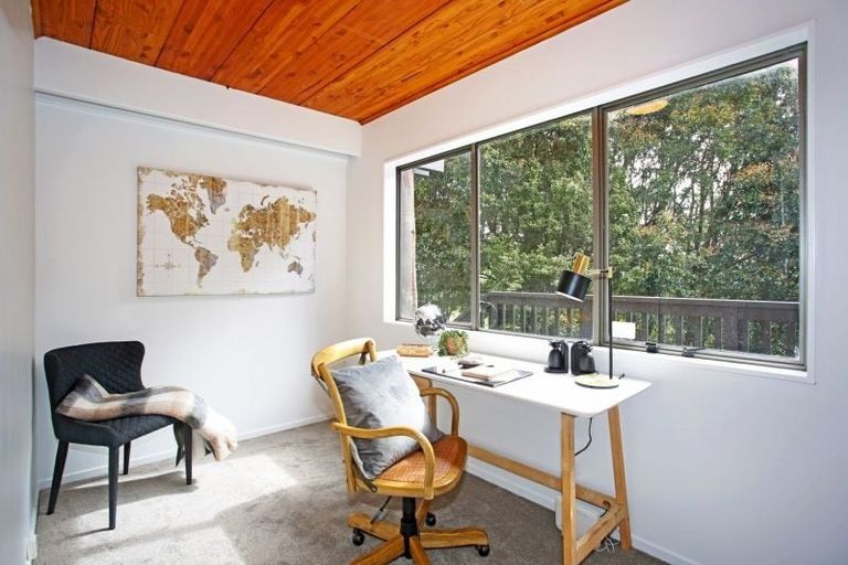 Photo of property in 10 Cameron Town Road, Pukekohe, 2678