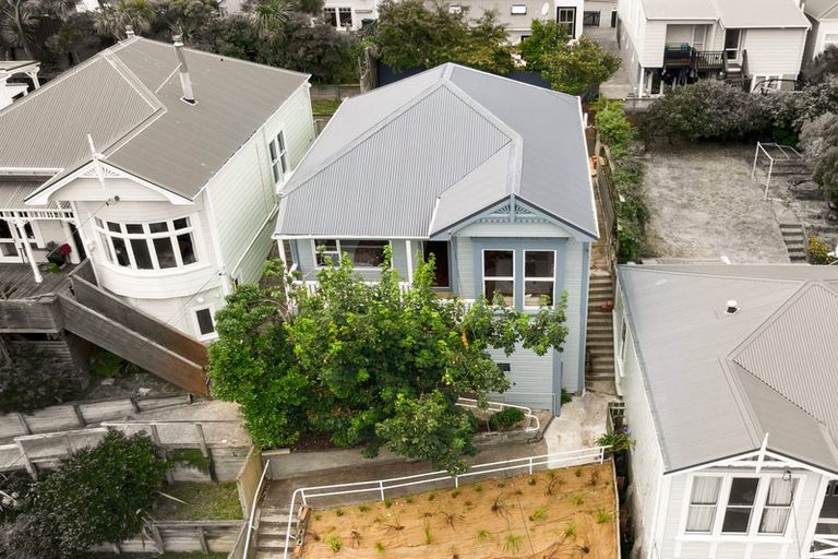 Photo of property in 19 Emerson Street, Berhampore, Wellington, 6023