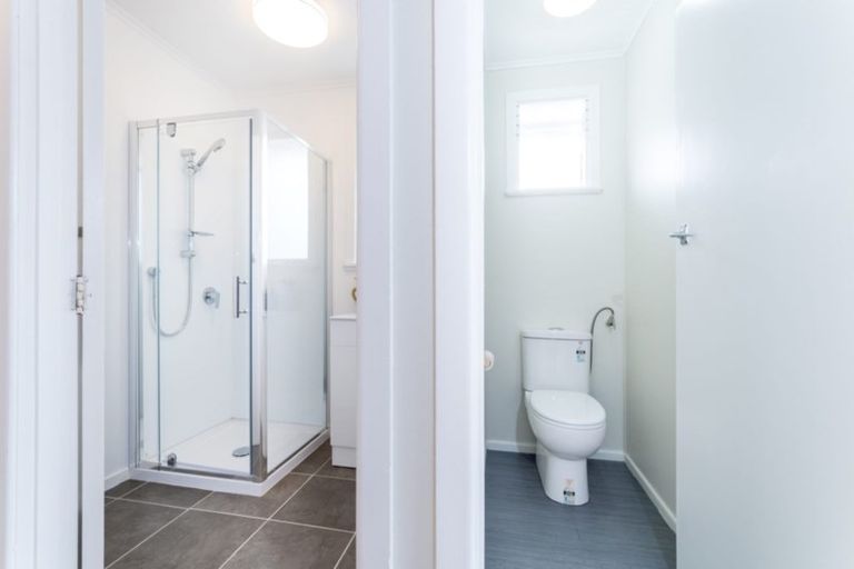 Photo of property in 75 Selwyn Crescent, Forrest Hill, Auckland, 0620