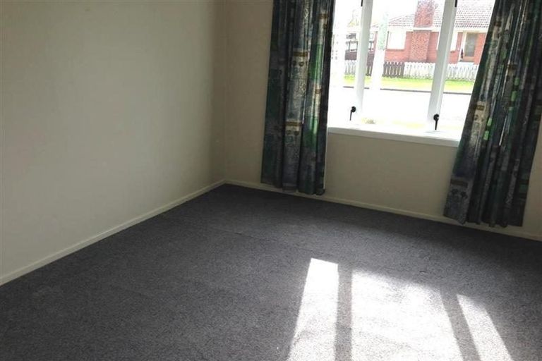 Photo of property in 2/12 Elizabeth Street, Papakura, 2110