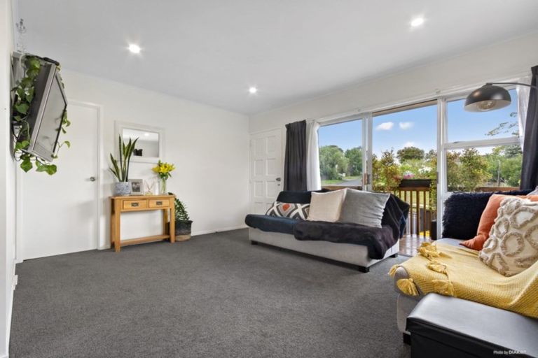 Photo of property in 138 Moire Road, West Harbour, Auckland, 0618