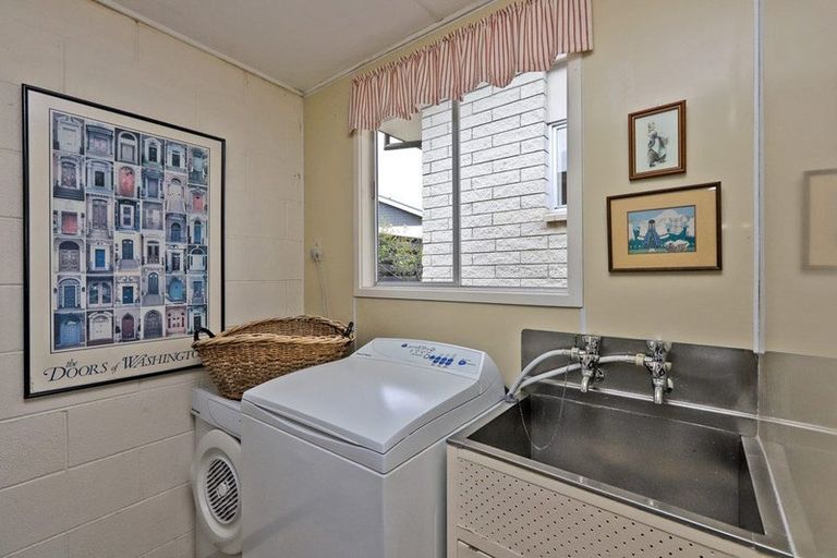 Photo of property in 2/32 Greenwood Road, Havelock North, 4130