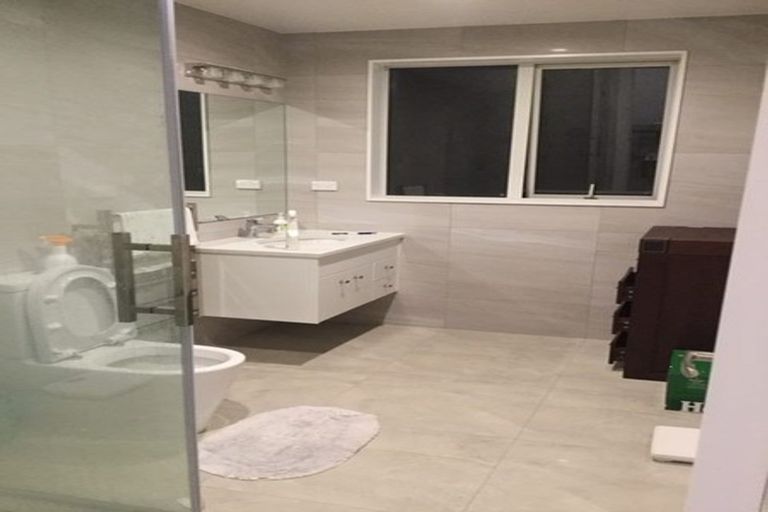 Photo of property in 56b Shelter Drive, Greenhithe, Auckland, 0632