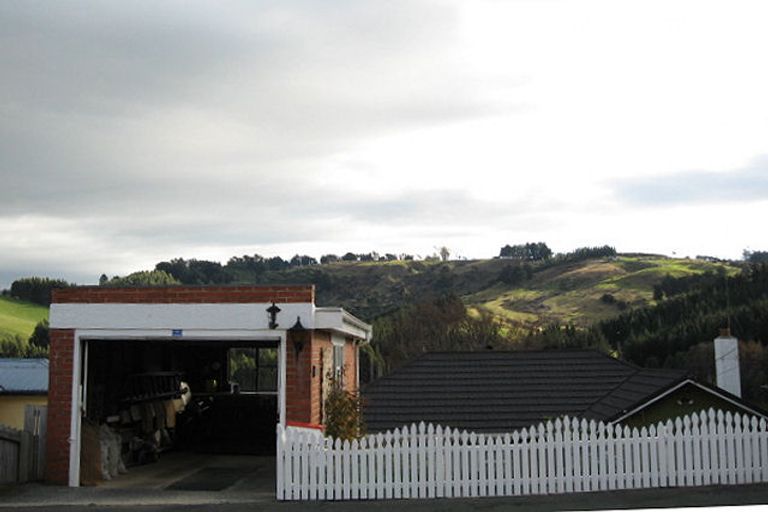 Photo of property in 39 Hocken Street, Kenmure, Dunedin, 9011