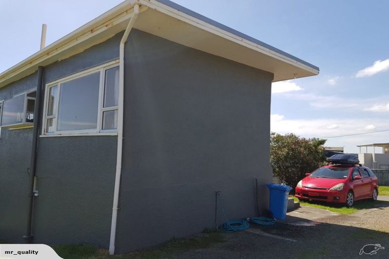Photo of property in 22 Nelson Street, Foxton Beach, Foxton, 4815