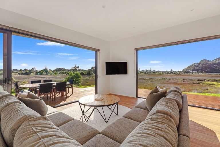 Photo of property in 31 Tairua Palms Place, Tairua, 3508