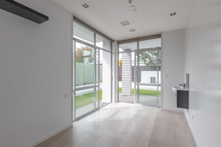 Photo of property in 8a Rotherham Street, Riccarton, Christchurch, 8041