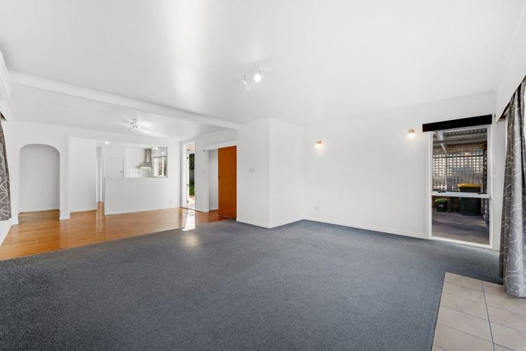 Photo of property in 56 D'oyly Drive, Stanmore Bay, Whangaparaoa, 0932