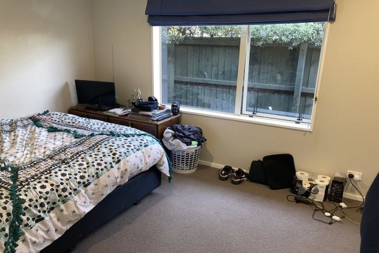 Photo of property in 4 Ronald George Place, Parklands, Christchurch, 8083