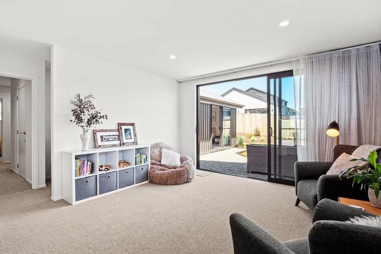 Photo of property in 11 Till Street, Jacks Point, 9371