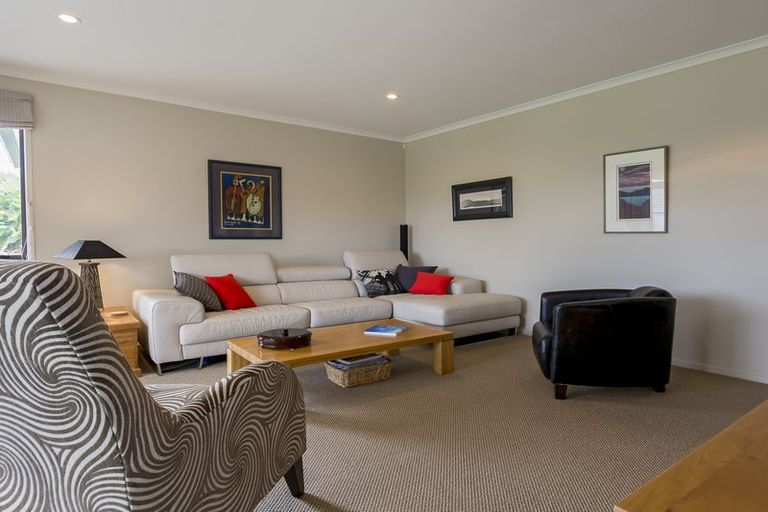 Photo of property in 8 Olive Close, Omokoroa, 3114