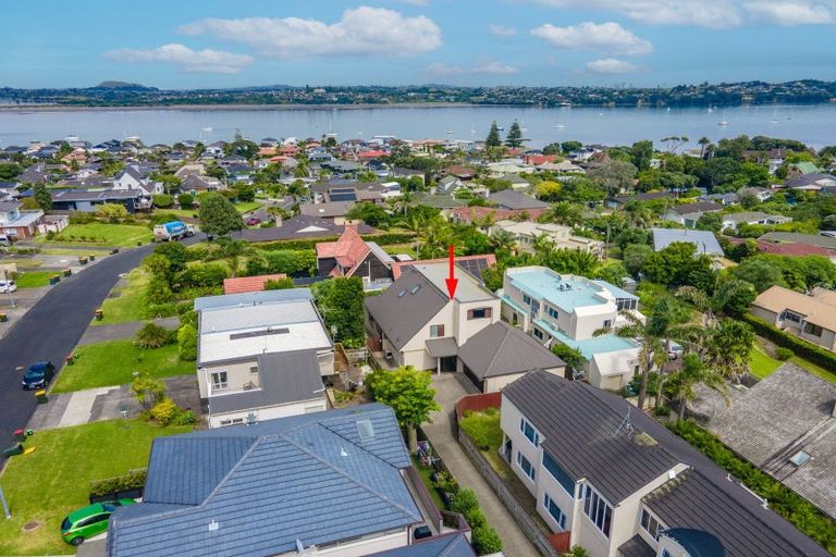 Photo of property in 2/47 Clovelly Road, Bucklands Beach, Auckland, 2012