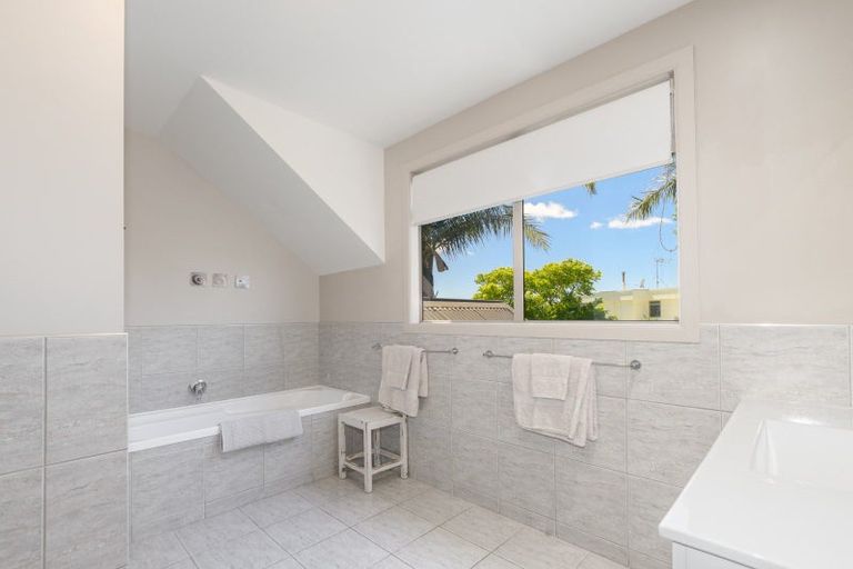 Photo of property in 228b Welcome Bay Road, Welcome Bay, Tauranga, 3112