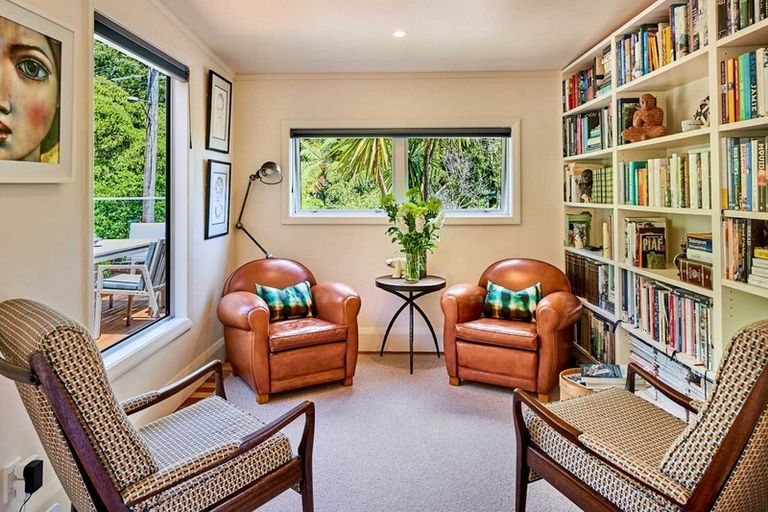 Photo of property in 14 Waitohu Road, York Bay, Lower Hutt, 5013