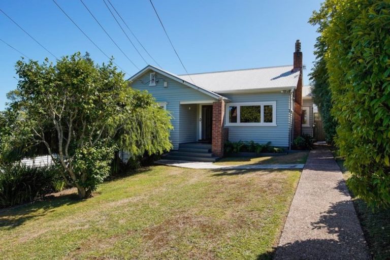 Photo of property in 11 Locarno Avenue, Sandringham, Auckland, 1025
