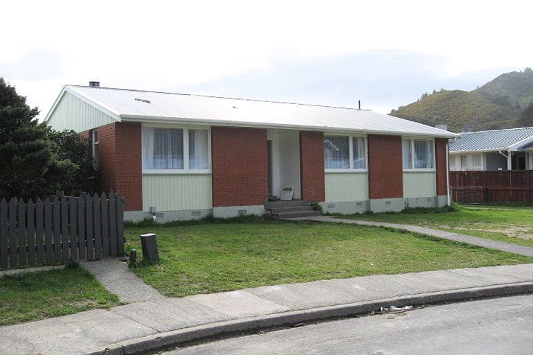 Photo of property in 14 Orewa Grove, Wainuiomata, Lower Hutt, 5014