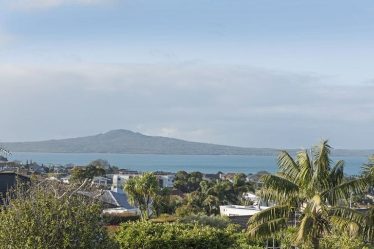 Photo of property in 184 Kohimarama Road, Kohimarama, Auckland, 1071