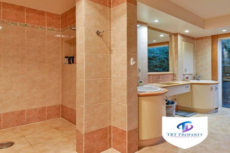 Photo of property in 65 Harry Dreadon Road, Opaheke, Papakura, 2584