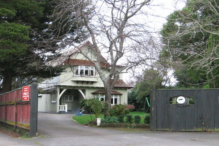 Photo of property in 156 Russell Street, Palmerston North, 4414