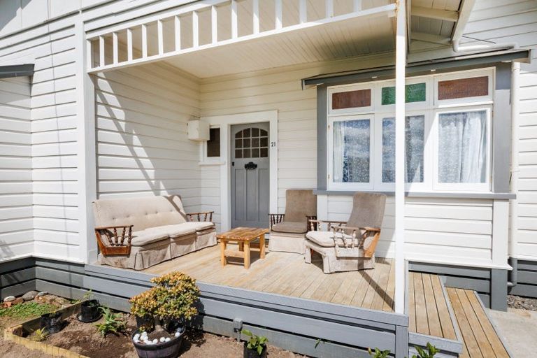 Photo of property in 21 Aru Street, Tangimoana, 4822