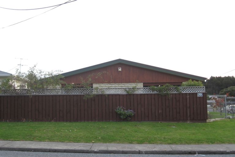 Photo of property in 70 Ruapehu Street, Paraparaumu, 5032