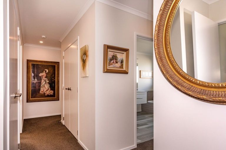 Photo of property in 80 Golden Shore Place, Coromandel, 3506