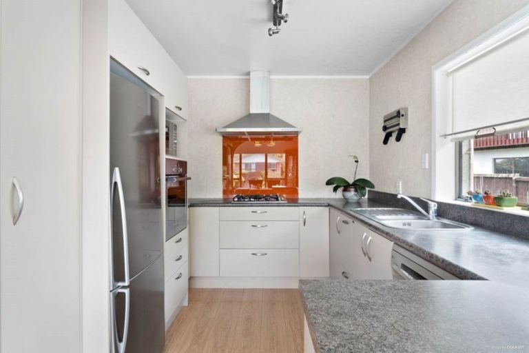 Photo of property in 7 Kallista Place, Browns Bay, Auckland, 0630