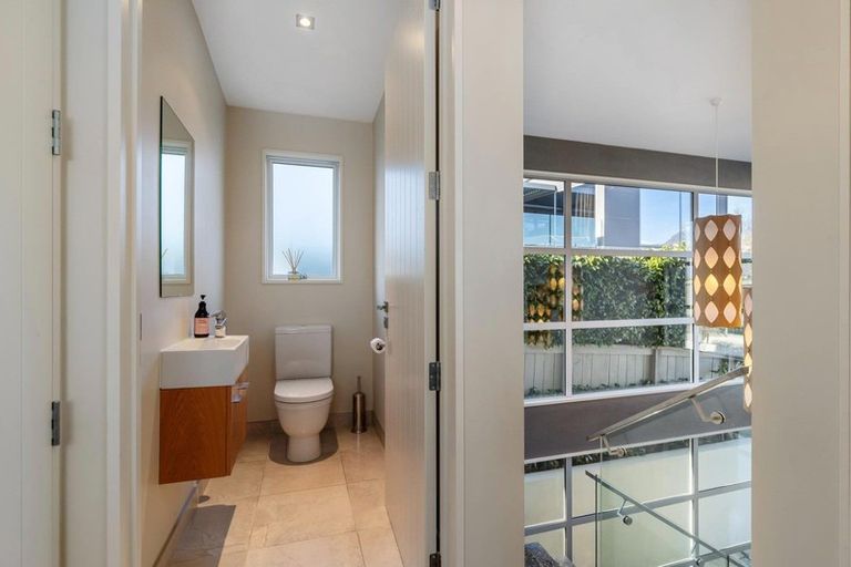 Photo of property in 37a Bay View Road, Kelvin Heights, Queenstown, 9300