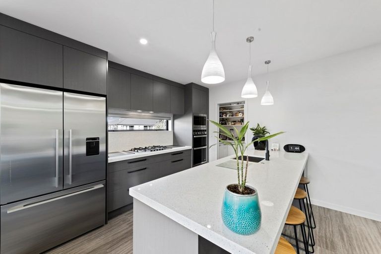 Photo of property in 20 Naeo Close, Papamoa Beach, Papamoa, 3118