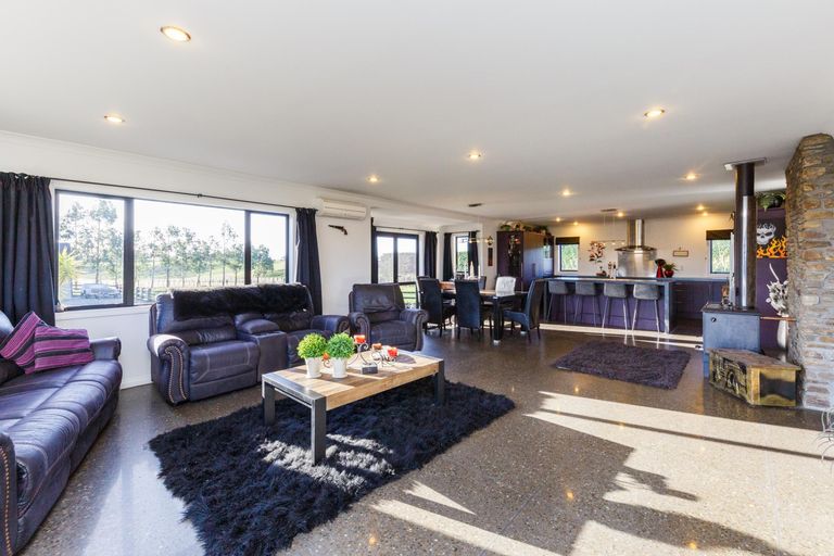 Photo of property in 289b Tutaki Road, Kelvin Grove, Palmerston North, 4470