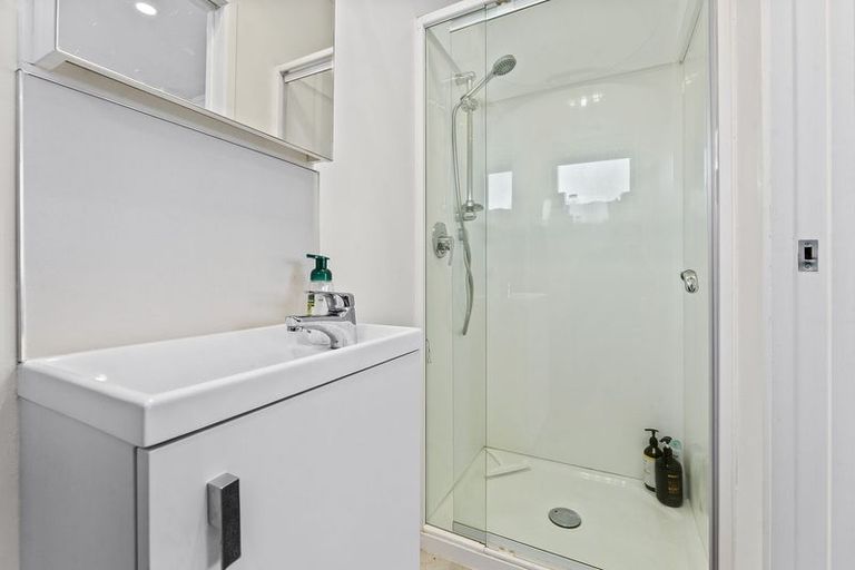 Photo of property in 662 Beach Road, Browns Bay, Auckland, 0630