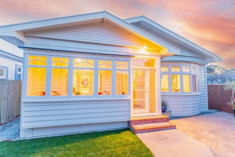 Photo of property in 10a Puriri Street, Miramar, Wellington, 6022