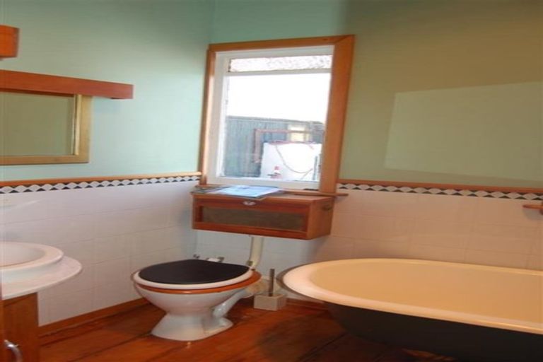 Photo of property in 11 Thistle Street, Napier South, Napier, 4110