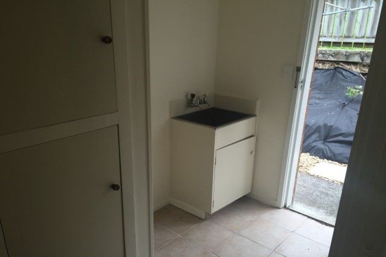 Photo of property in 4/10 Miro Street, New Lynn, Auckland, 0600