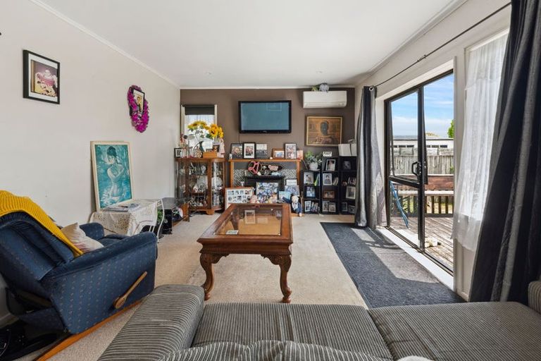 Photo of property in 1/170 Old Wairoa Road, Papakura, 2110