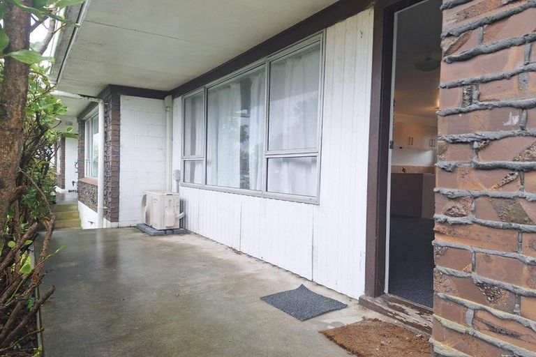 Photo of property in 1/468 Swanson Road, Ranui, Auckland, 0612