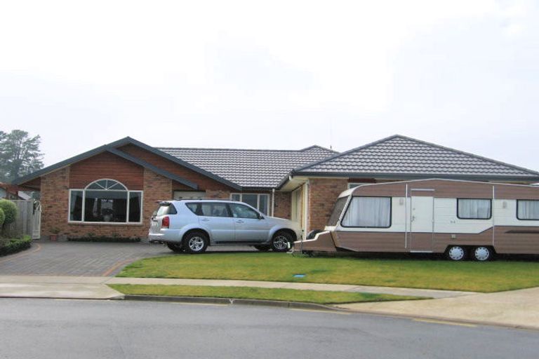 Photo of property in 18 Burgundy Court, Rototuna, Hamilton, 3210