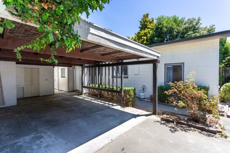 Photo of property in 101b Yaldhurst Road, Sockburn, Christchurch, 8042