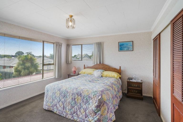 Photo of property in 1/17 Nyoli Street, Northcote, Christchurch, 8052