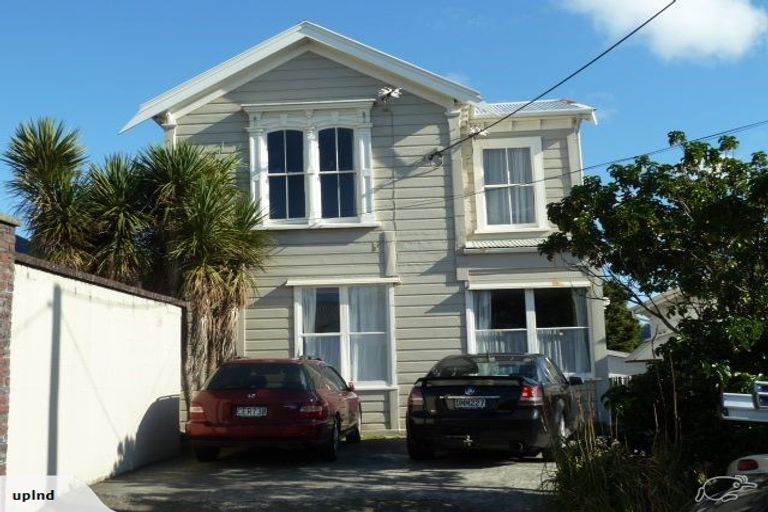Photo of property in 10 Levy Street, Mount Victoria, Wellington, 6011