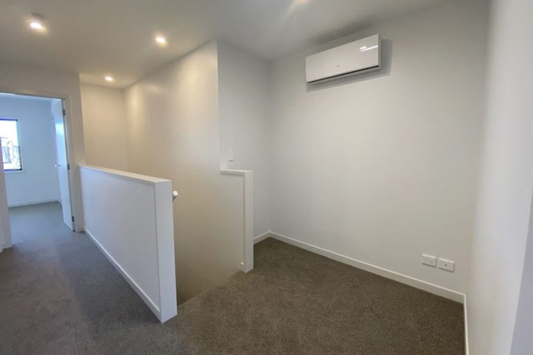 Photo of property in 36 Walter Merton Road, Hobsonville, Auckland, 0616