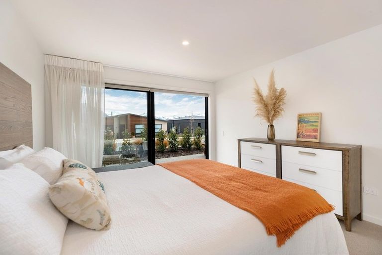 Photo of property in 48 Farrant Drive, Wanaka, 9305