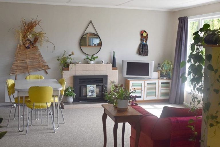 Photo of property in 75 Victoria Street, Carterton, 5713