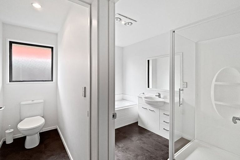 Photo of property in 152a Wainoni Road, Avondale, Christchurch, 8061