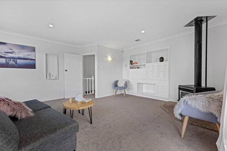 Photo of property in 10 Mildmay Road, Henderson, Auckland, 0610