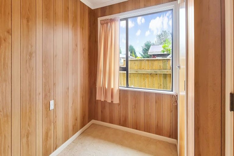 Photo of property in 2 Oaklea Avenue, Marton, 4710